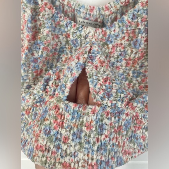 American Eagle Floral Puff Sleeve Keyhole Tie Front Crop Top Small Womens GUC - Picture 8 of 9